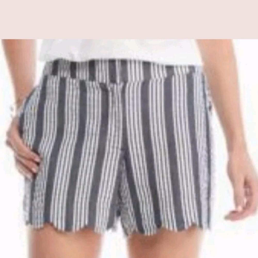 Crown and ivy seersucker scalloped shorts striped